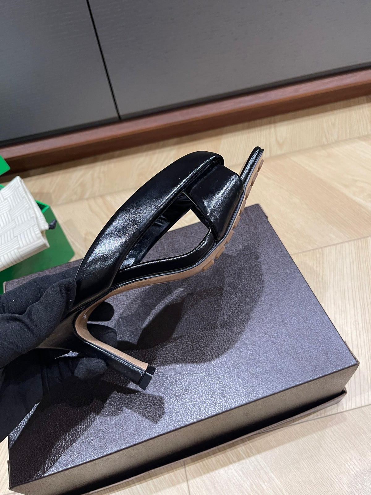 Bottega Veneta Black Slides EU 35-39 - detail image 7