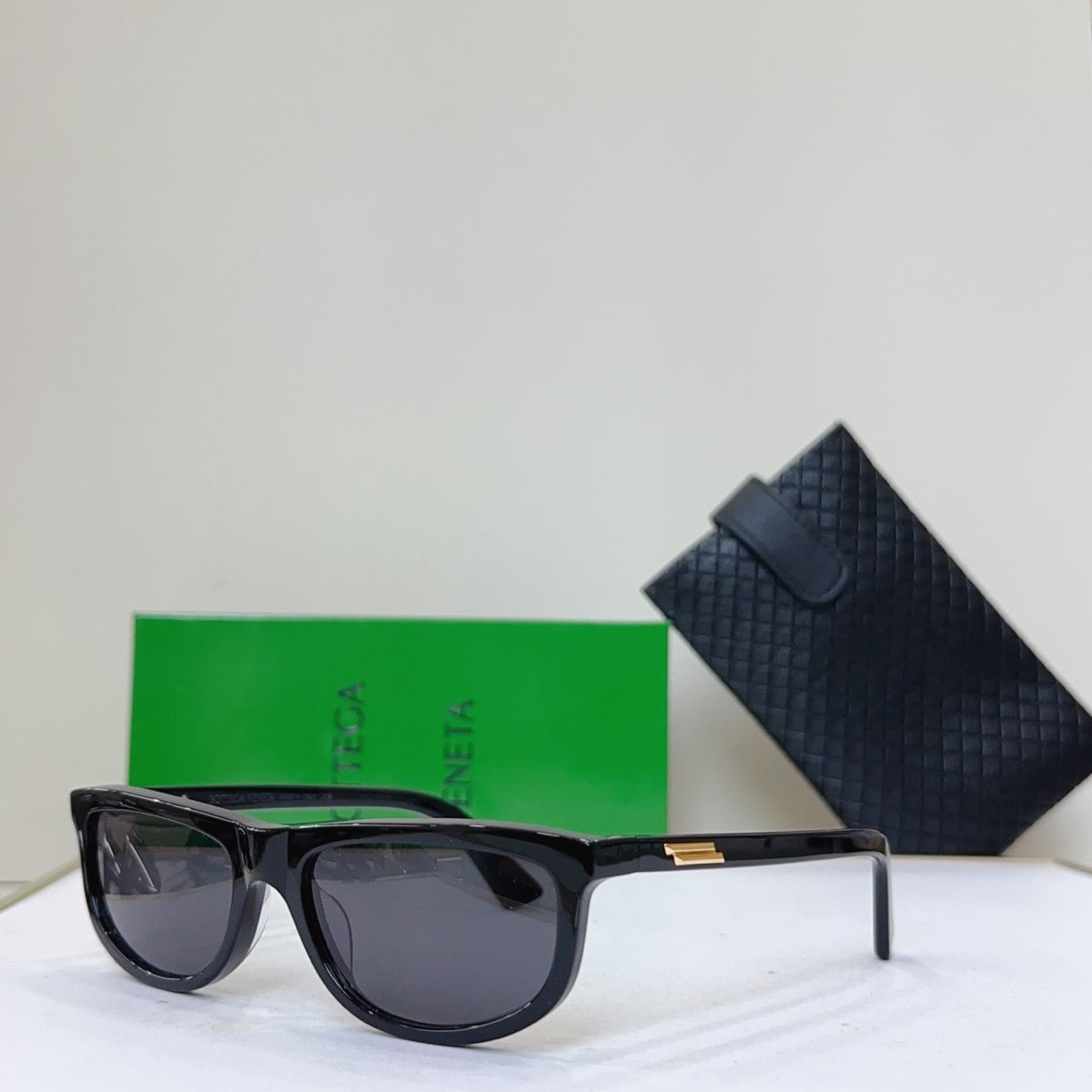 Bottega Veneta BV1327S Black & Green Designer Sunglasses 58-17-125 mm - detail image 5