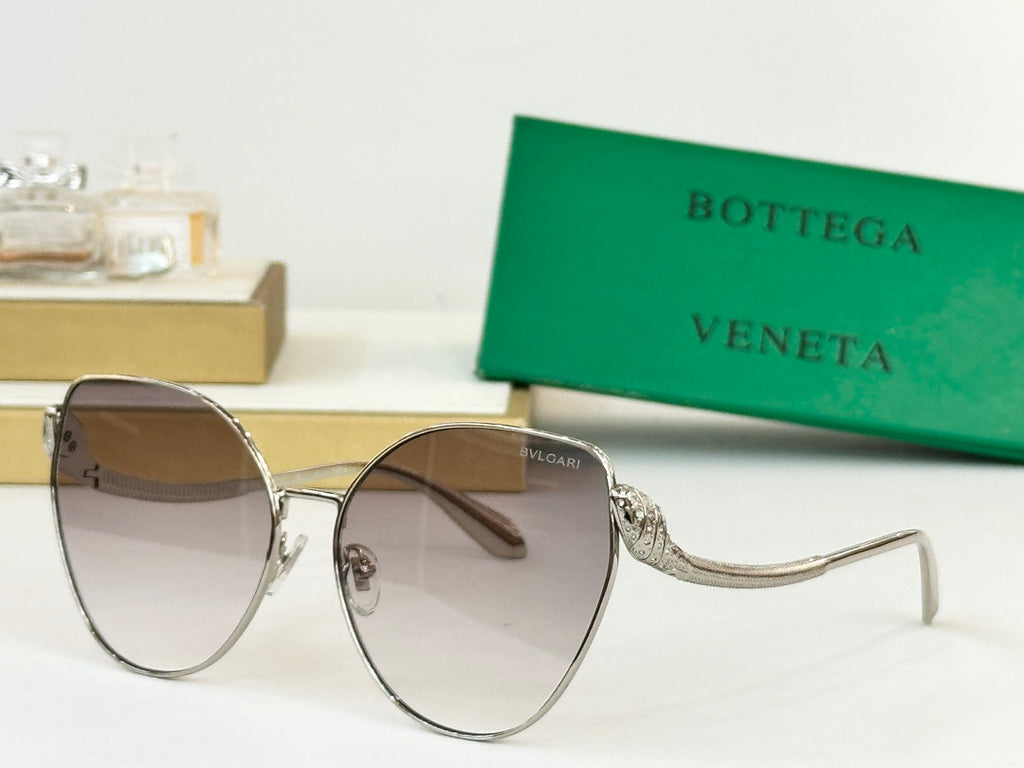 Bottega Veneta BV40010U Green Designer Sunglasses 61-16-138 mm - detail image 5