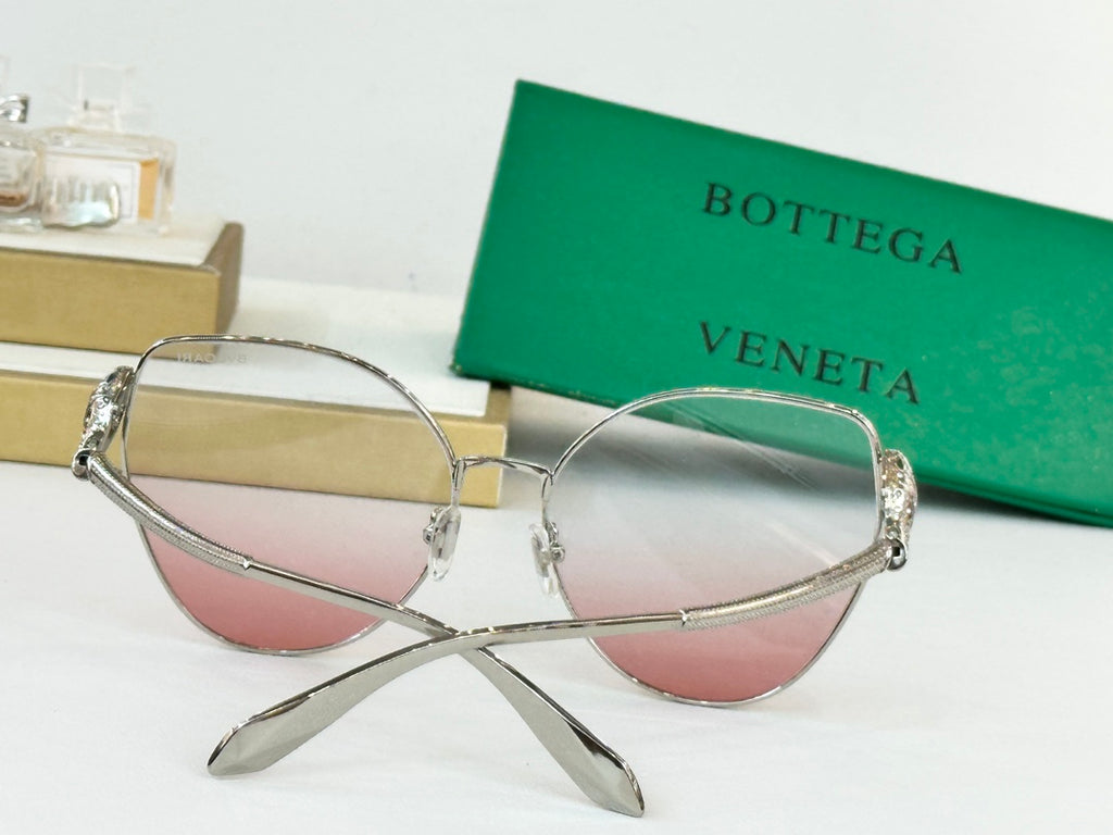 Bottega Veneta BV40010U Green Designer Sunglasses 61-16-138 mm - detail image 8