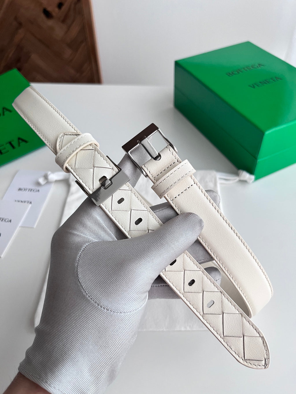 Bottega Veneta 836927V4R451019 Silver & Green Designer Watch Edition 2 - detail image 3