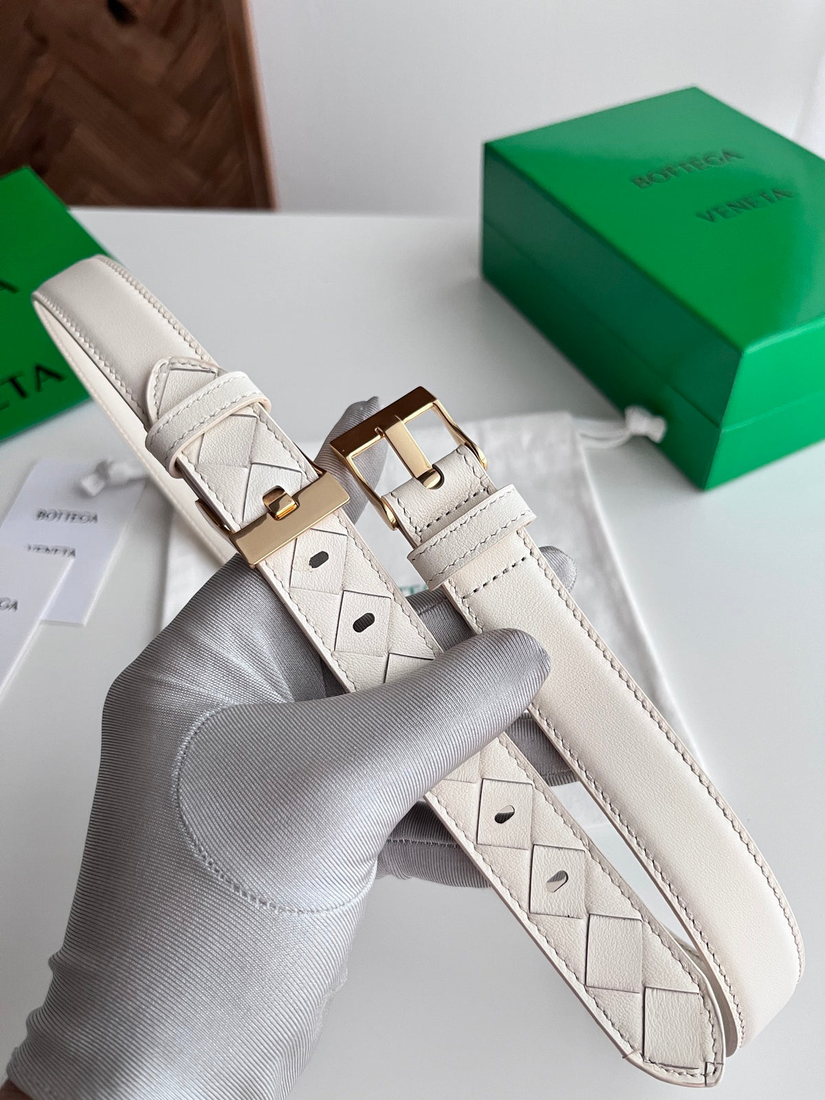 Bottega Veneta 836927V4R451019 Silver & Green Designer Watch - detail image 3