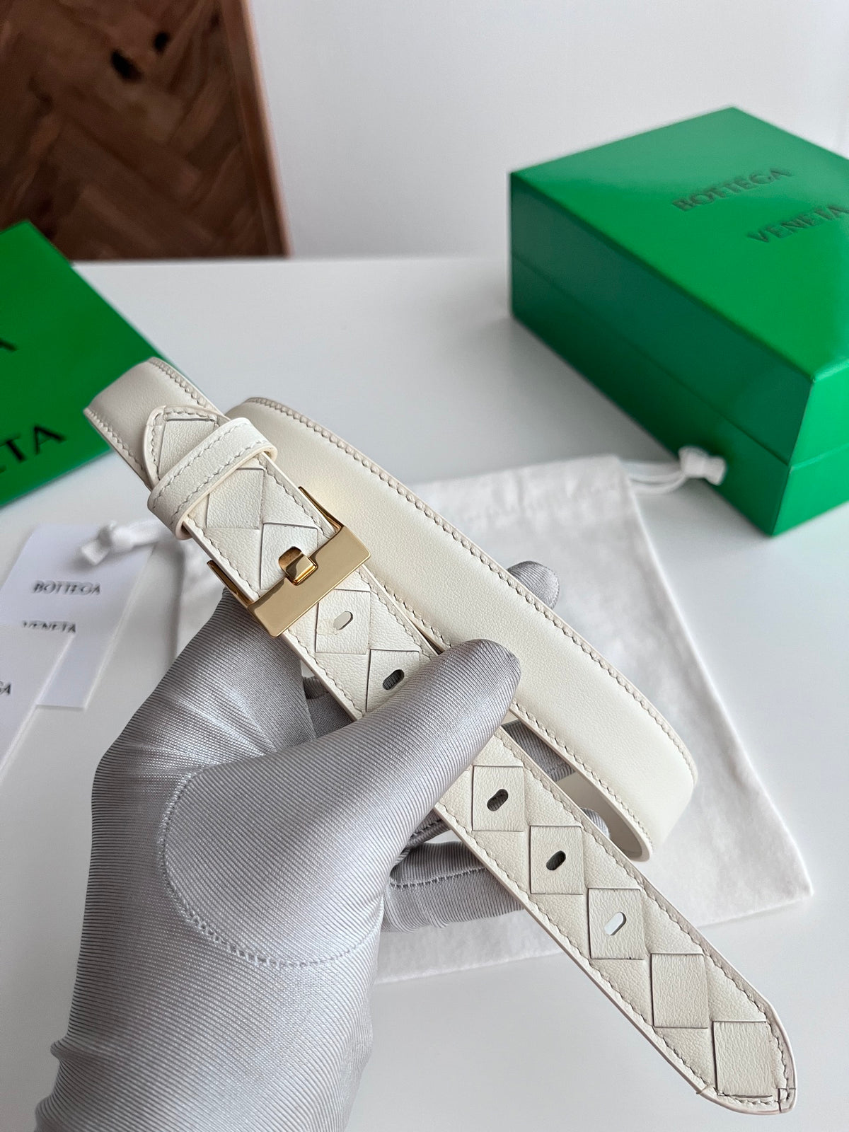 Bottega Veneta 836927V4R451019 Silver & Green Designer Watch - detail image 2