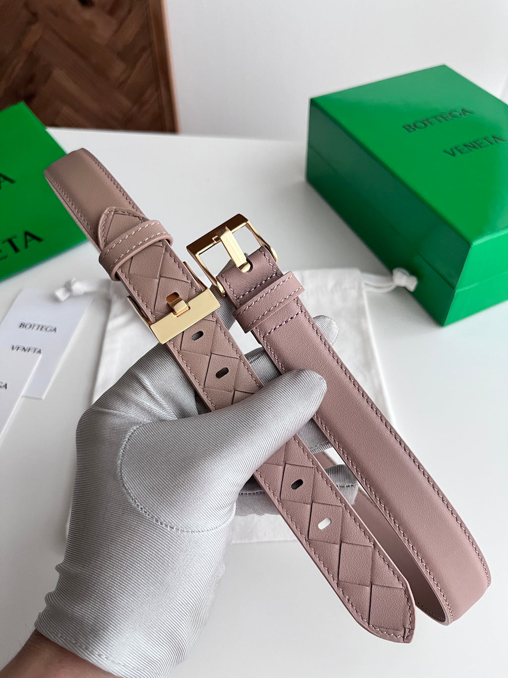 Bottega Veneta 836927V4R451019 Silver & Green Designer Watch Edition 5 - detail image 3