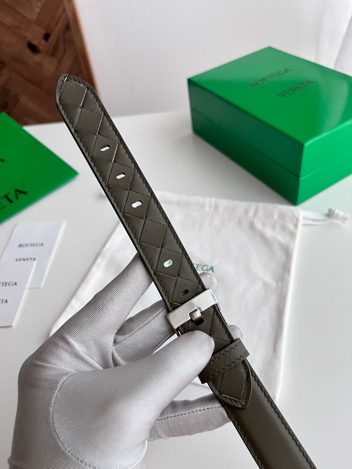 Bottega Veneta 836927V4R451019 Silver & Green Designer Watch Edition 4 - detail image 4