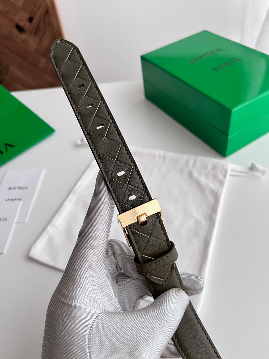 Bottega Veneta 836927V4R451019 Silver & Green Designer Watch Edition 3 - detail image 4