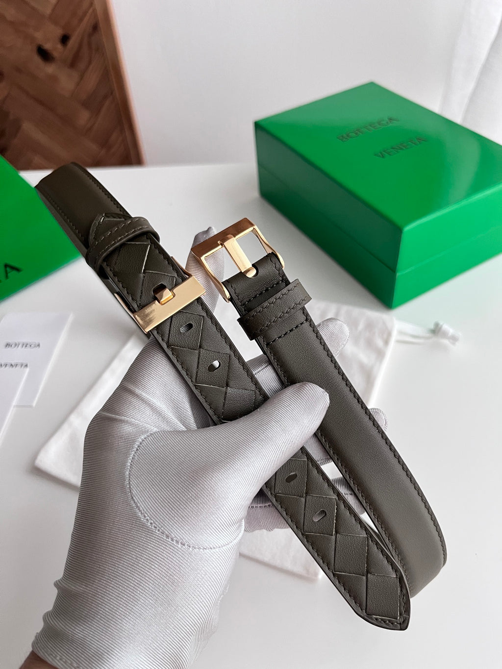 Bottega Veneta 836927V4R451019 Silver & Green Designer Watch Edition 3 - detail image 3
