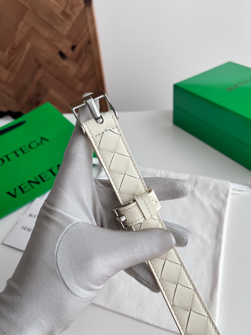 Bottega Veneta BV2025 Silver & Green Designer Watch Edition 4 - detail image 3