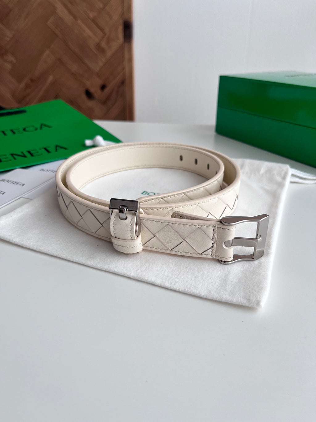 Bottega Veneta BV2025 Silver & Green Designer Watch Edition 4