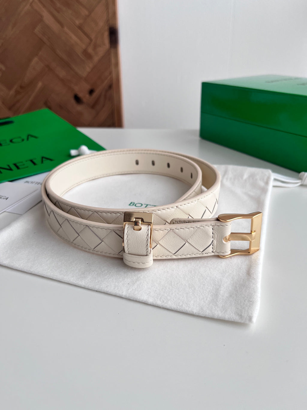 Bottega Veneta BV2025 Silver & Green Designer Watch Edition 3