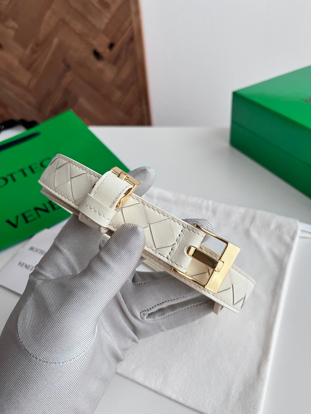 Bottega Veneta BV2025 Silver & Green Designer Watch Edition 3 - detail image 2