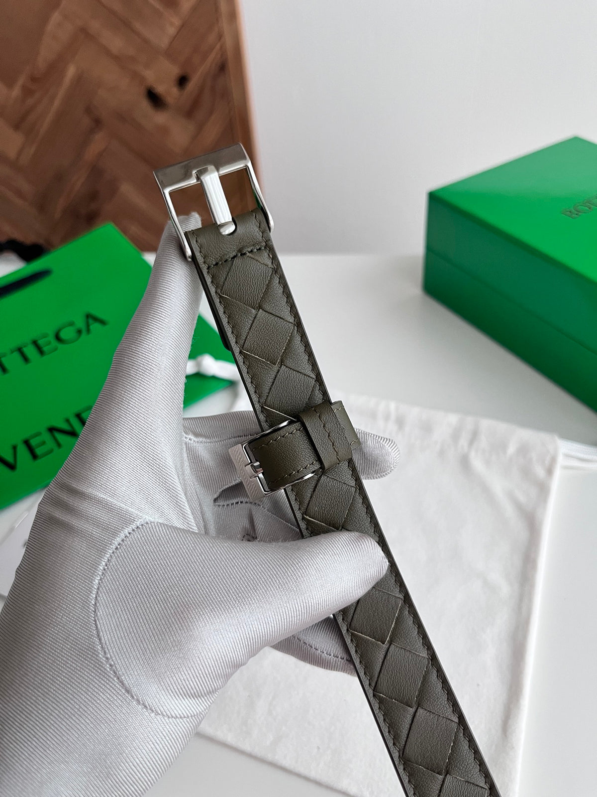 Bottega Veneta BV2025 Silver & Green Designer Watch Edition 2 - detail image 3
