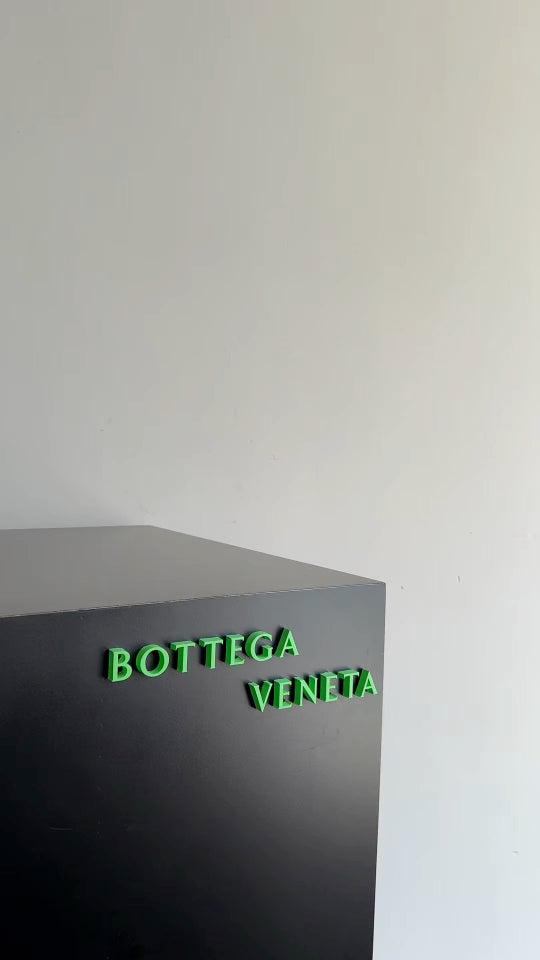 Bottega Veneta Black Designer Handbag Edition 576