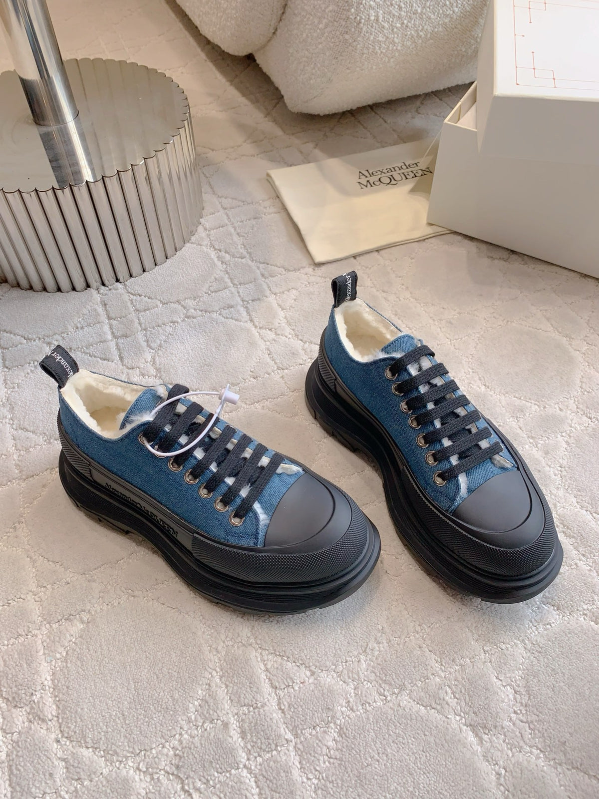 Alexander McQueen Black & Blue Designer Shoes EU 35-39 Edition 3 - detail image 3