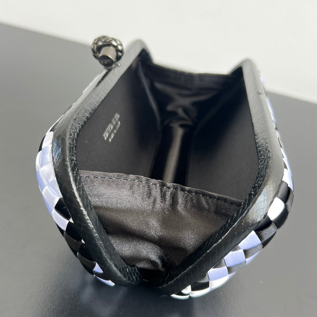 Bottega Veneta 25X10X5 Black Designer Handbag - detail image 8