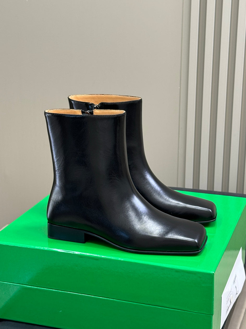 Bottega Veneta Black & Green Designer Shoes EU 35-45 Edition 6