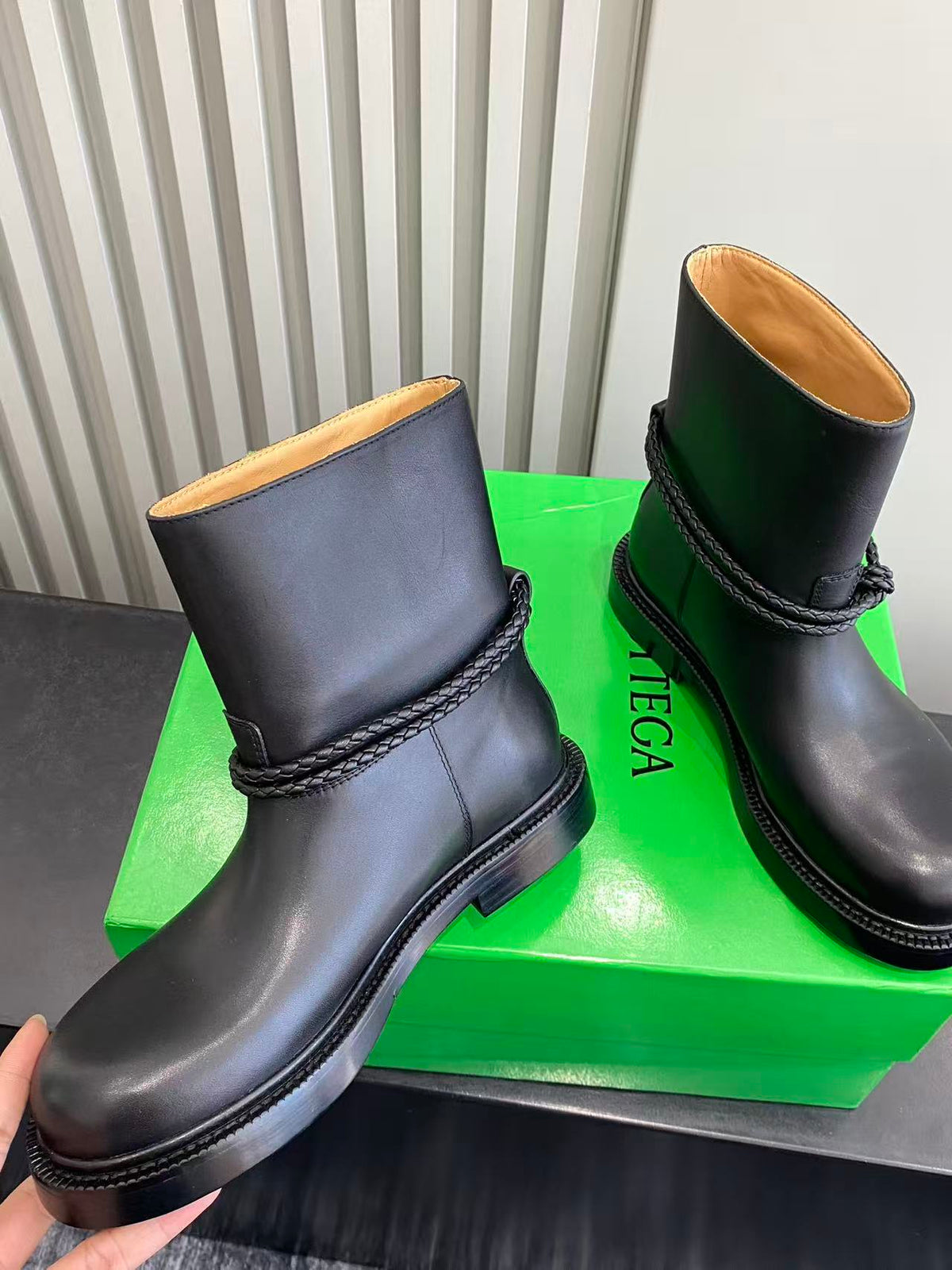 Bottega Veneta Black & Green Boots EU 35-42 Edition 2 - detail image 3