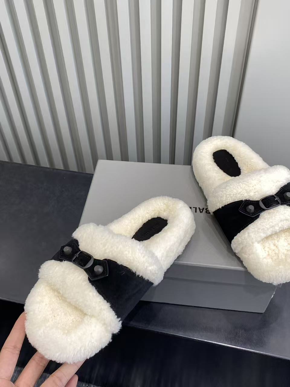 Balenciaga Black Slides EU 35-40 - detail image 3