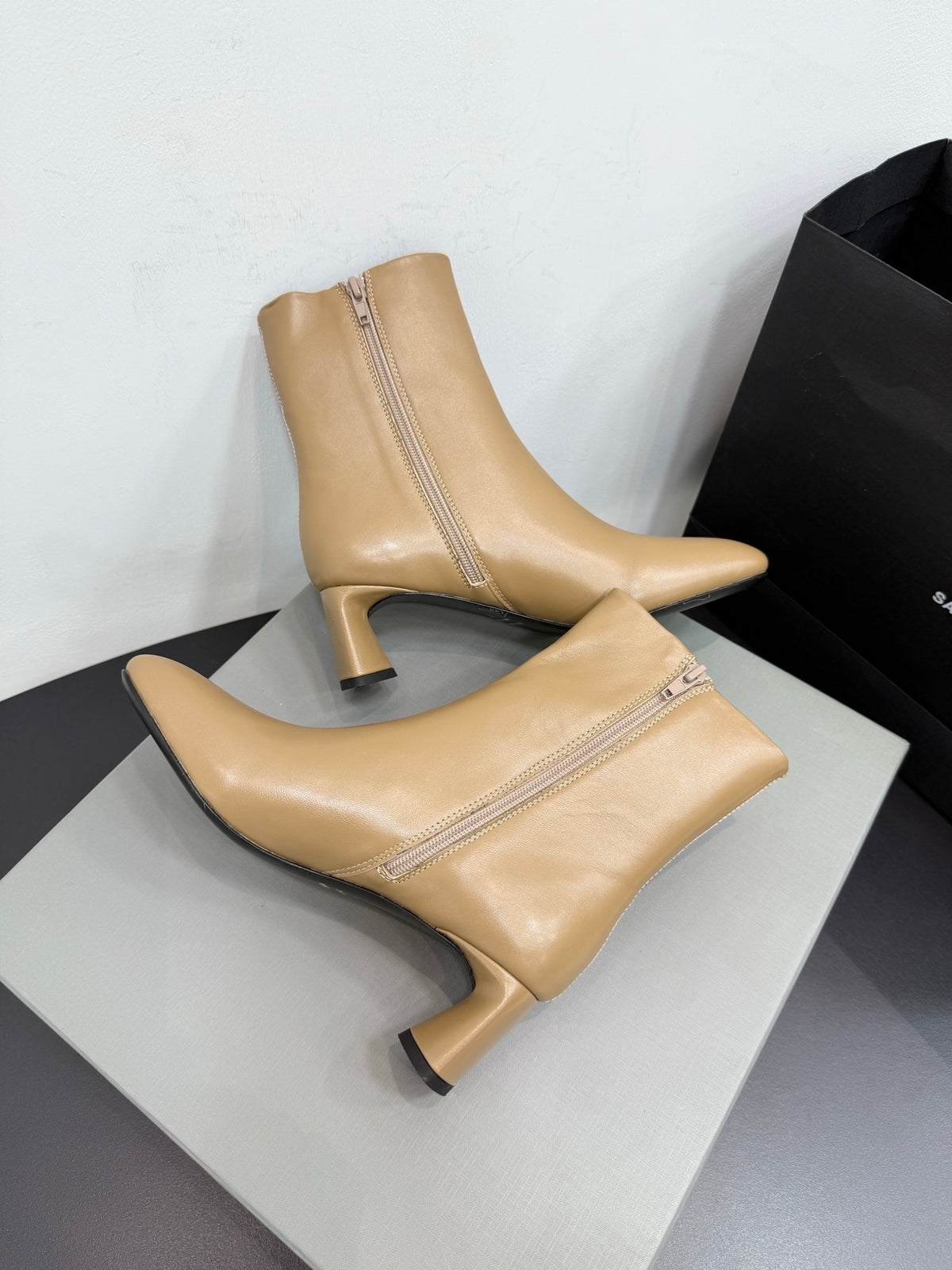 Balenciaga Black & Rose Gold Designer Shoes EU 35-41 Edition 7 - detail image 4