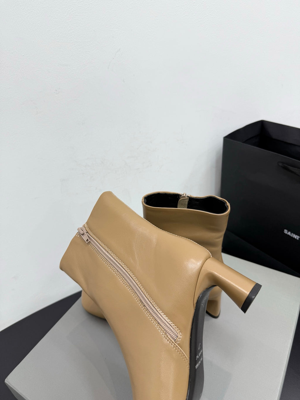 Balenciaga Black & Rose Gold Designer Shoes EU 35-41 Edition 7 - detail image 8