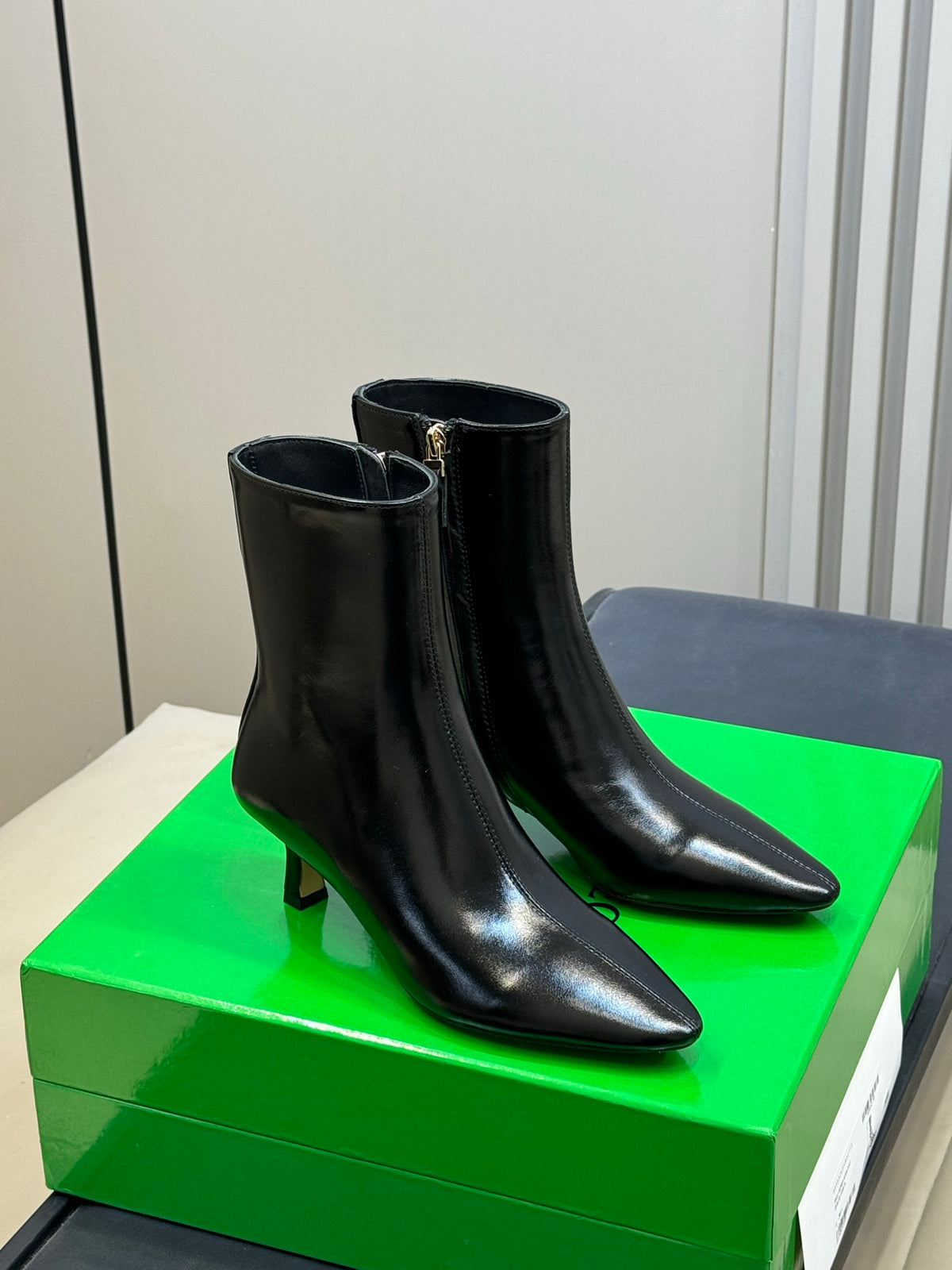 Bottega Veneta Black & Green Boots EU 35-41 Edition 7 - detail image 2