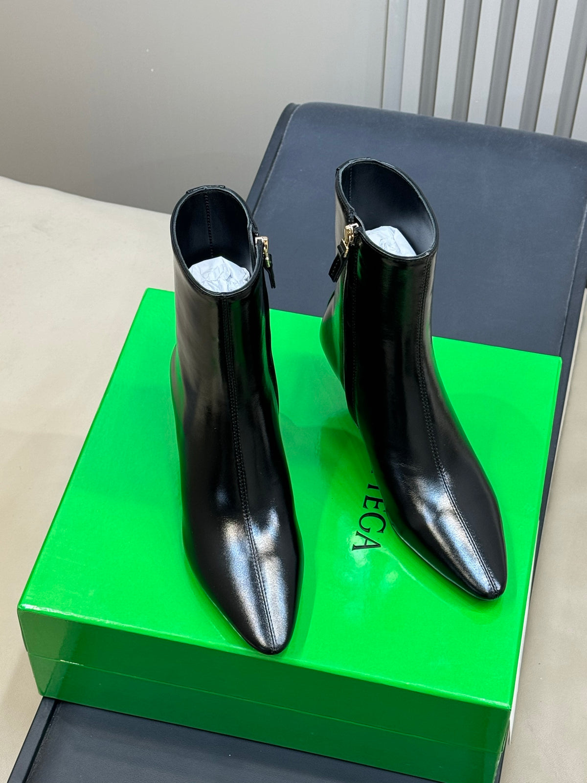 Bottega Veneta Black & Green Boots EU 35-41 Edition 7 - detail image 5