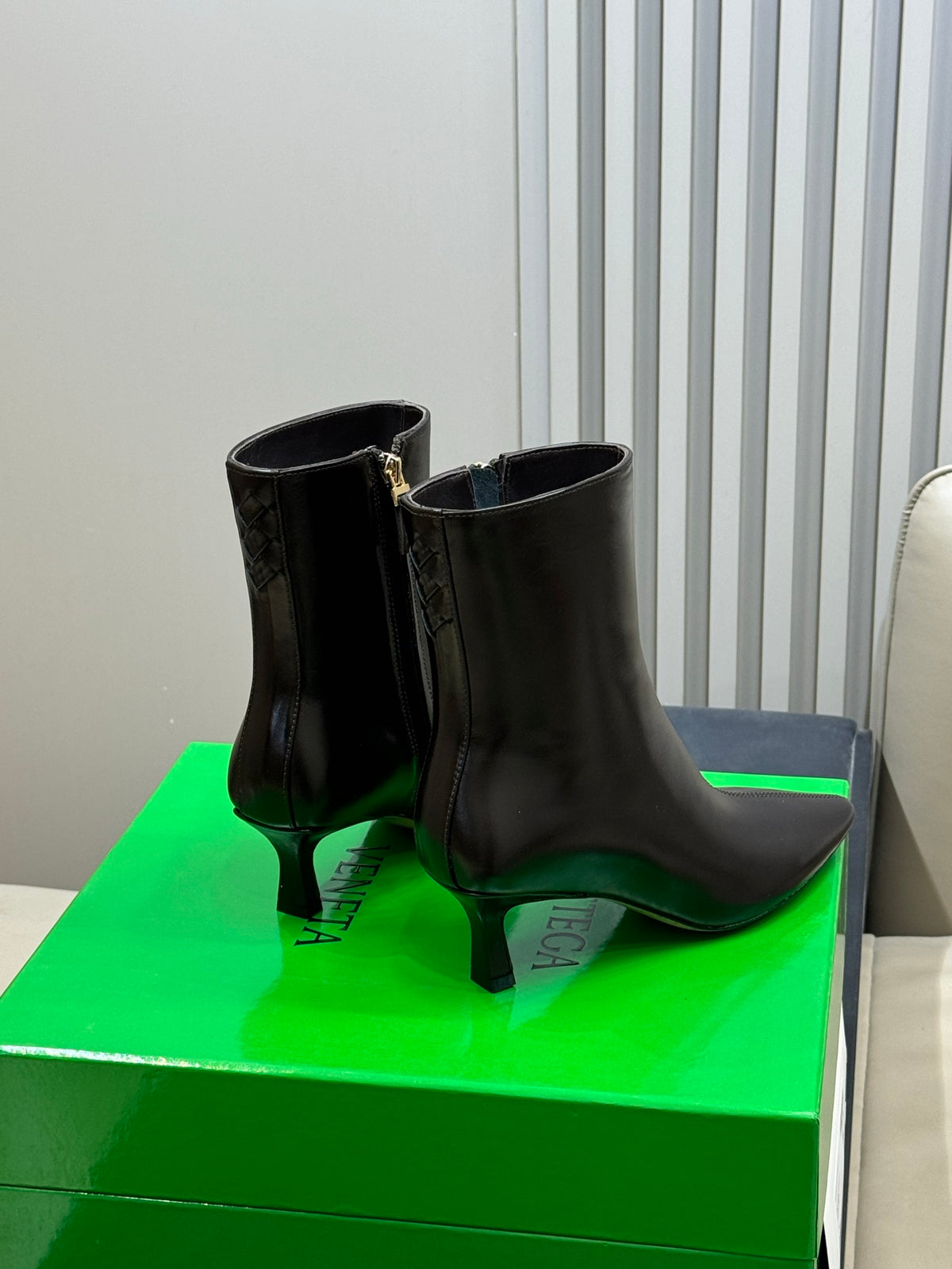 Bottega Veneta Black & Green Designer Shoes EU 35-41 Edition 15 - detail image 5