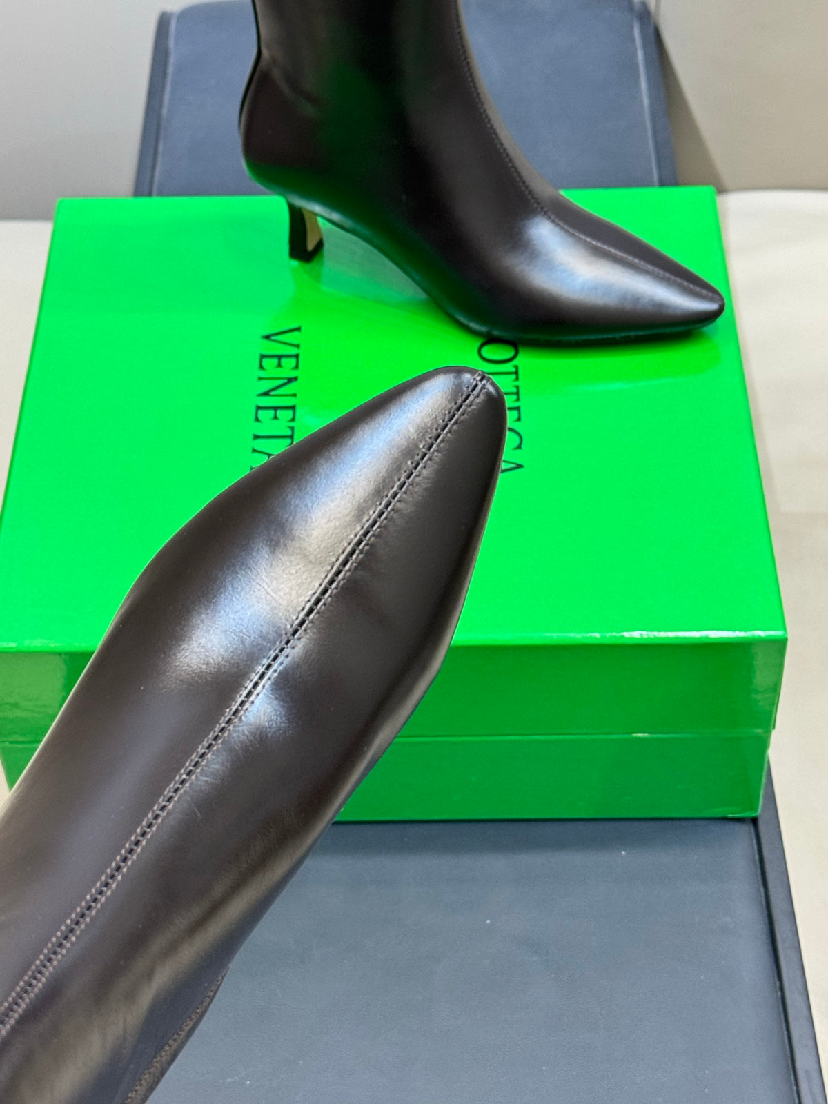 Bottega Veneta Black & Green Designer Shoes EU 35-41 Edition 15 - detail image 7