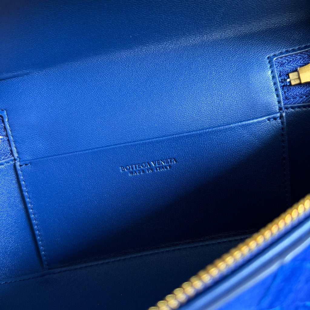 Bottega Veneta 789109 Blue Designer Handbag - detail image 7