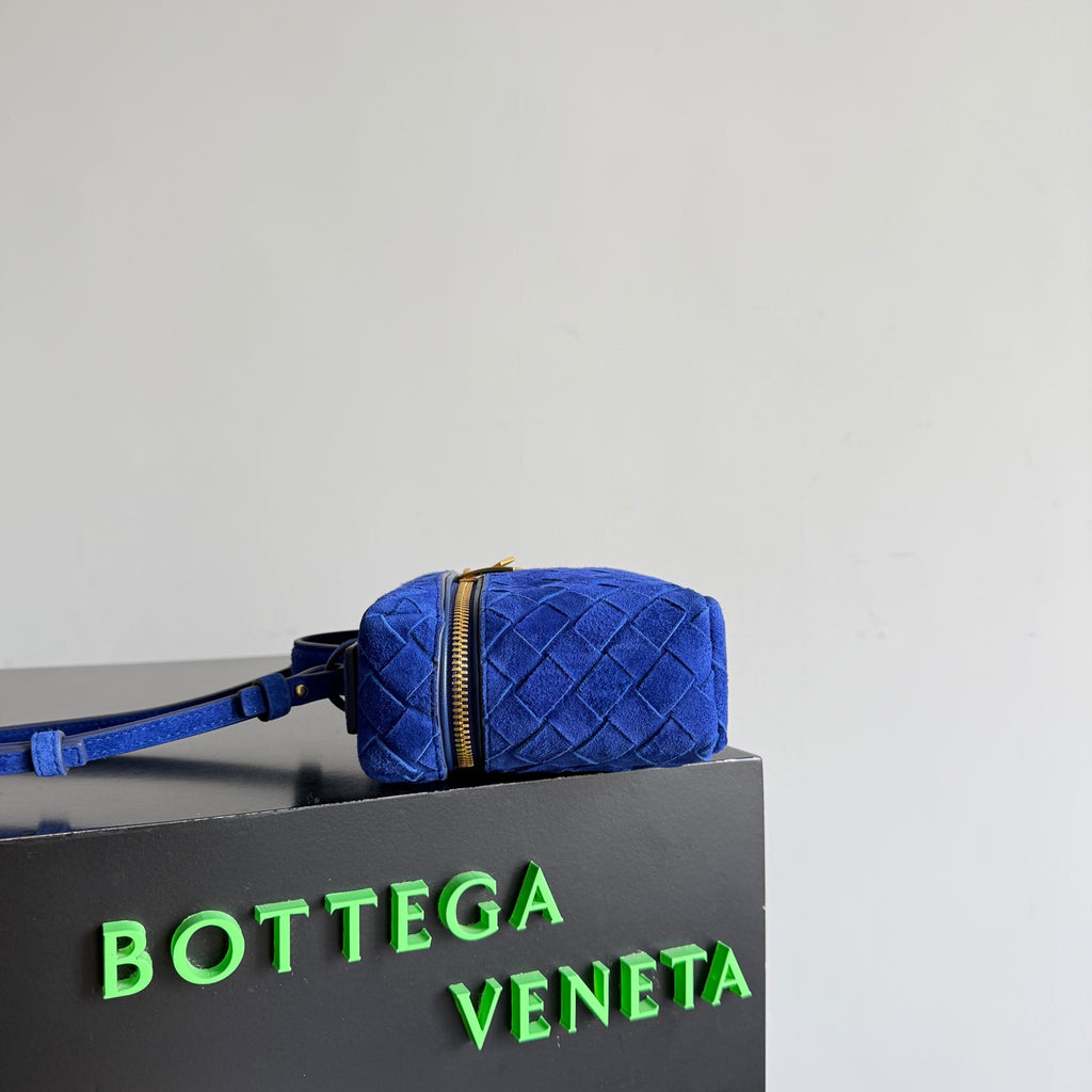 Bottega Veneta 789109 Blue Designer Handbag - detail image 3