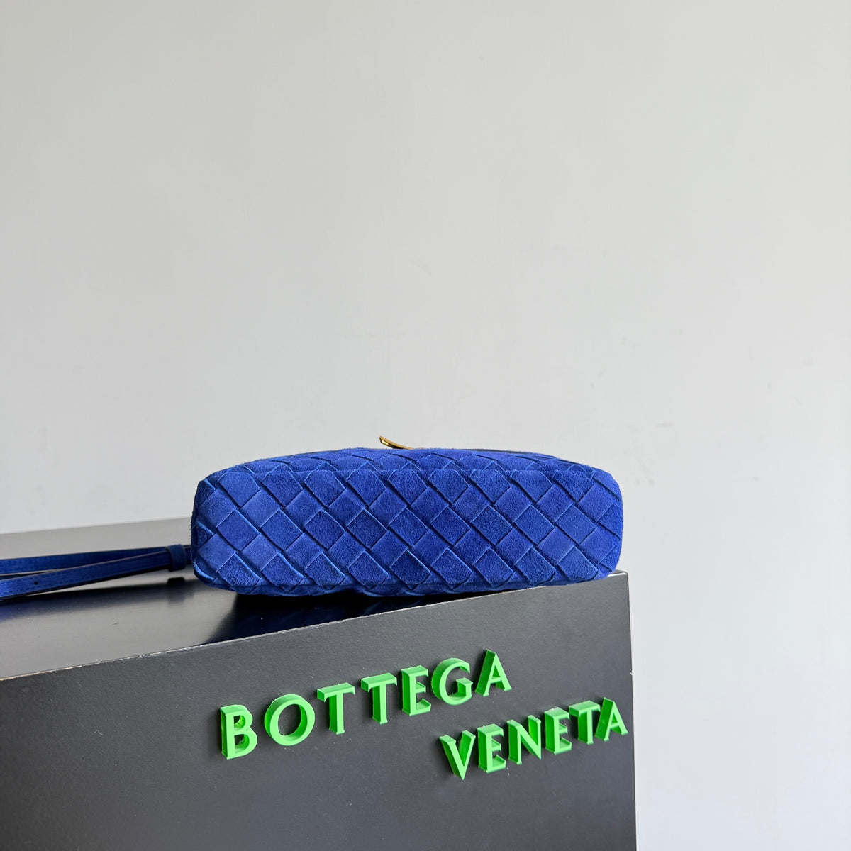 Bottega Veneta 789109 Blue Designer Handbag - detail image 5