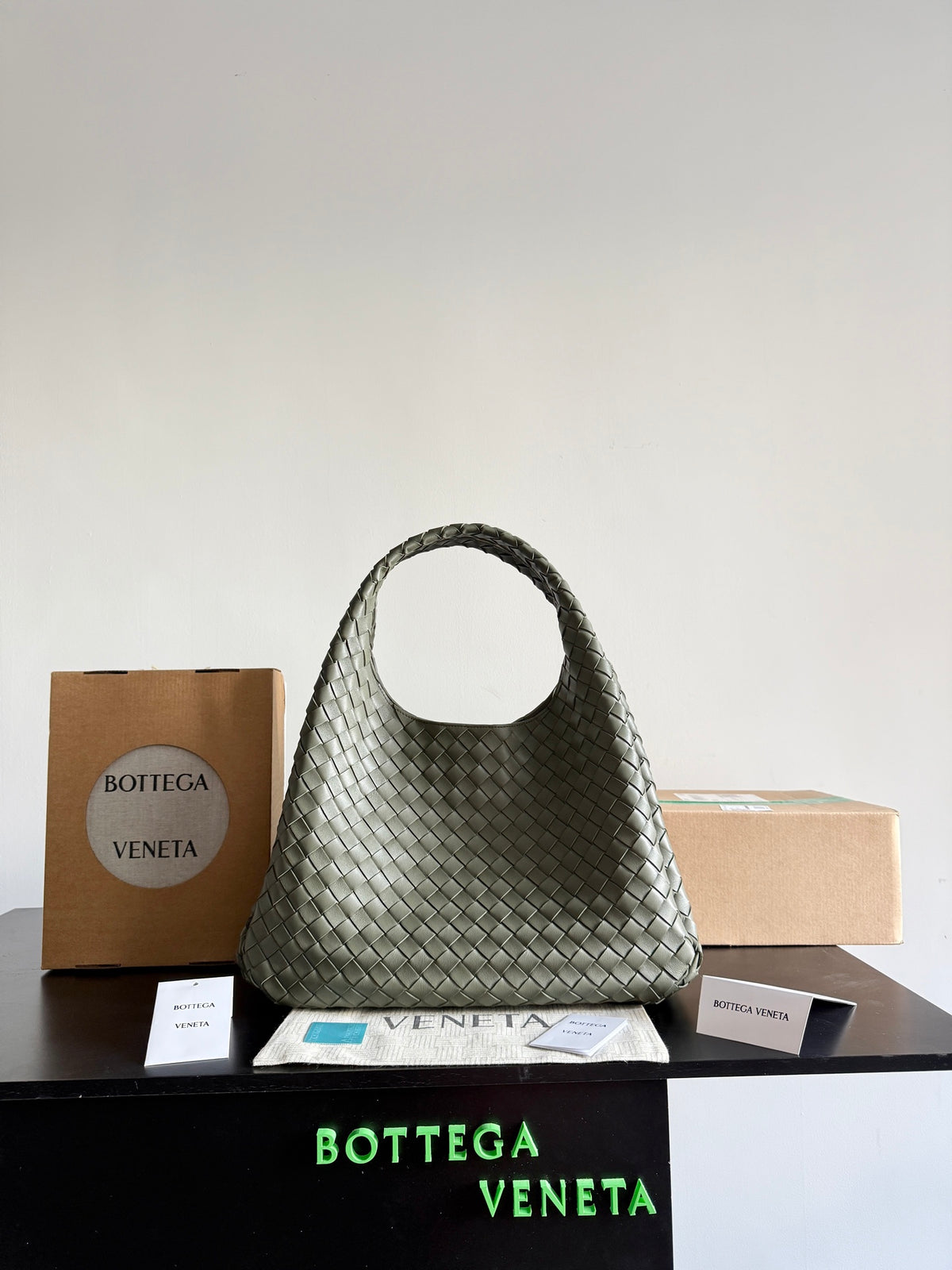 Bottega Veneta Black Designer Handbag Edition 254