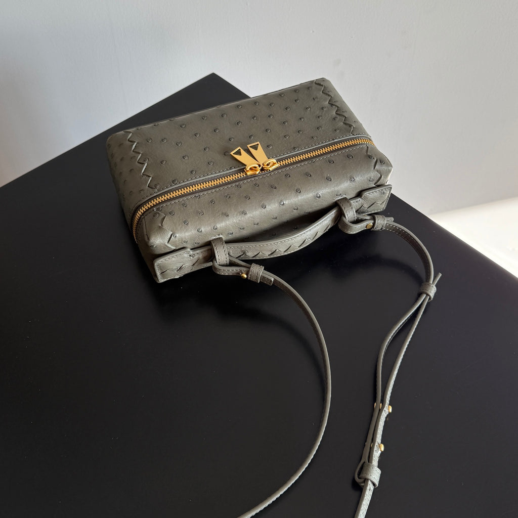 Bottega Veneta 817785 Silver Designer Handbag - detail image 6