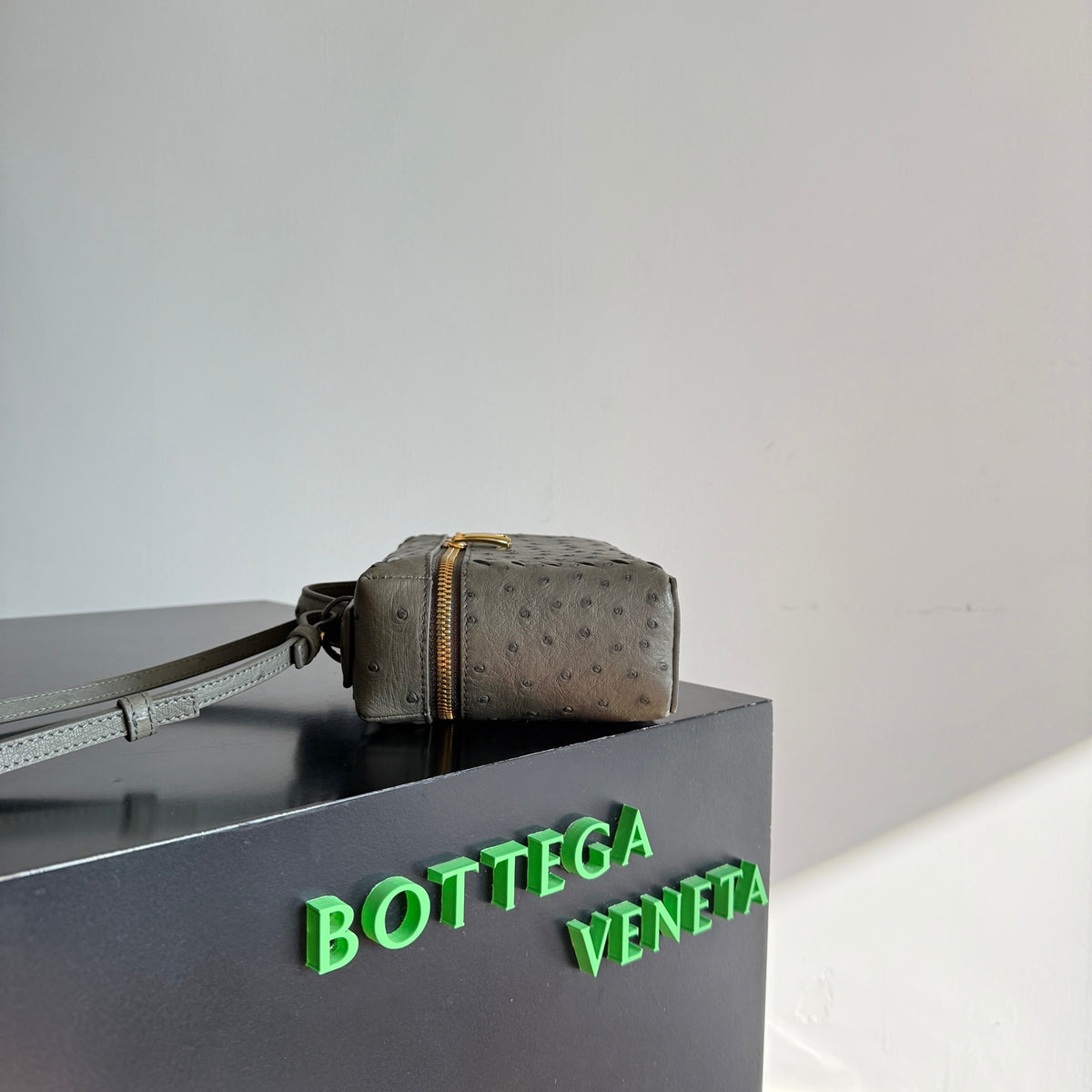 Bottega Veneta 817785 Silver Designer Handbag - detail image 3