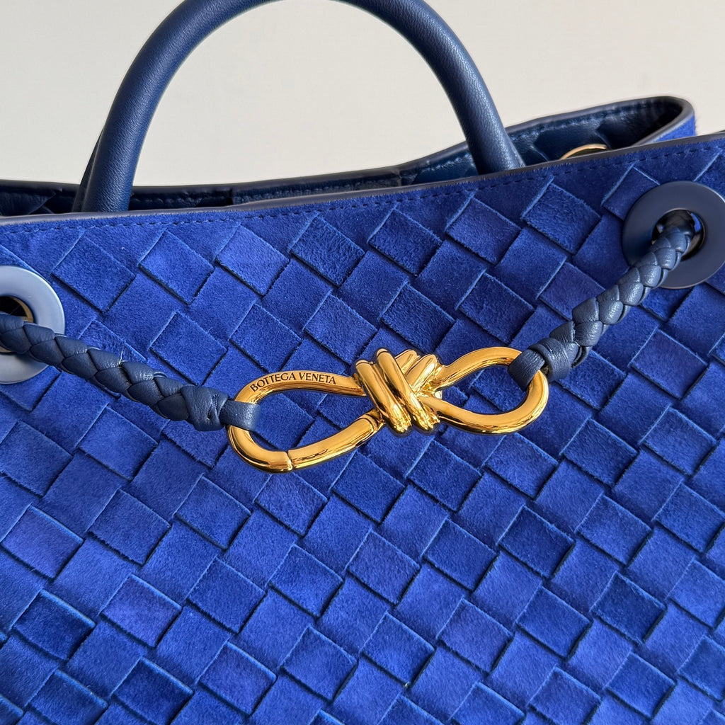 Bottega Veneta 743568 Blue Designer Handbag - detail image 2