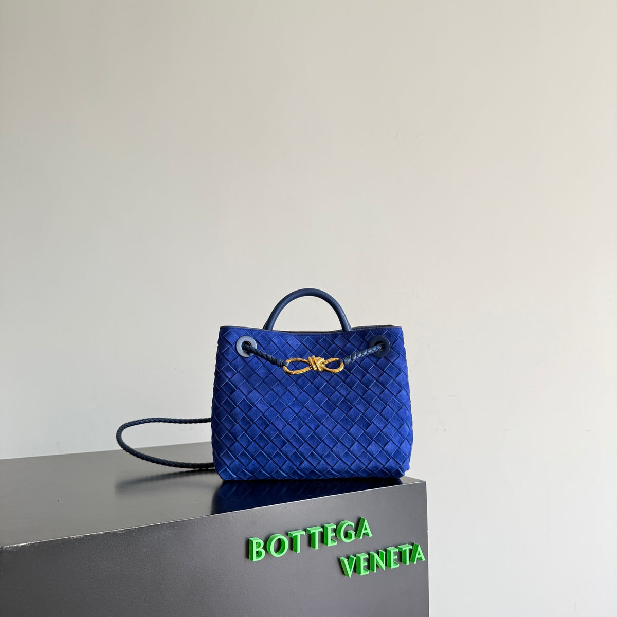 Bottega Veneta 743568 Blue Designer Handbag
