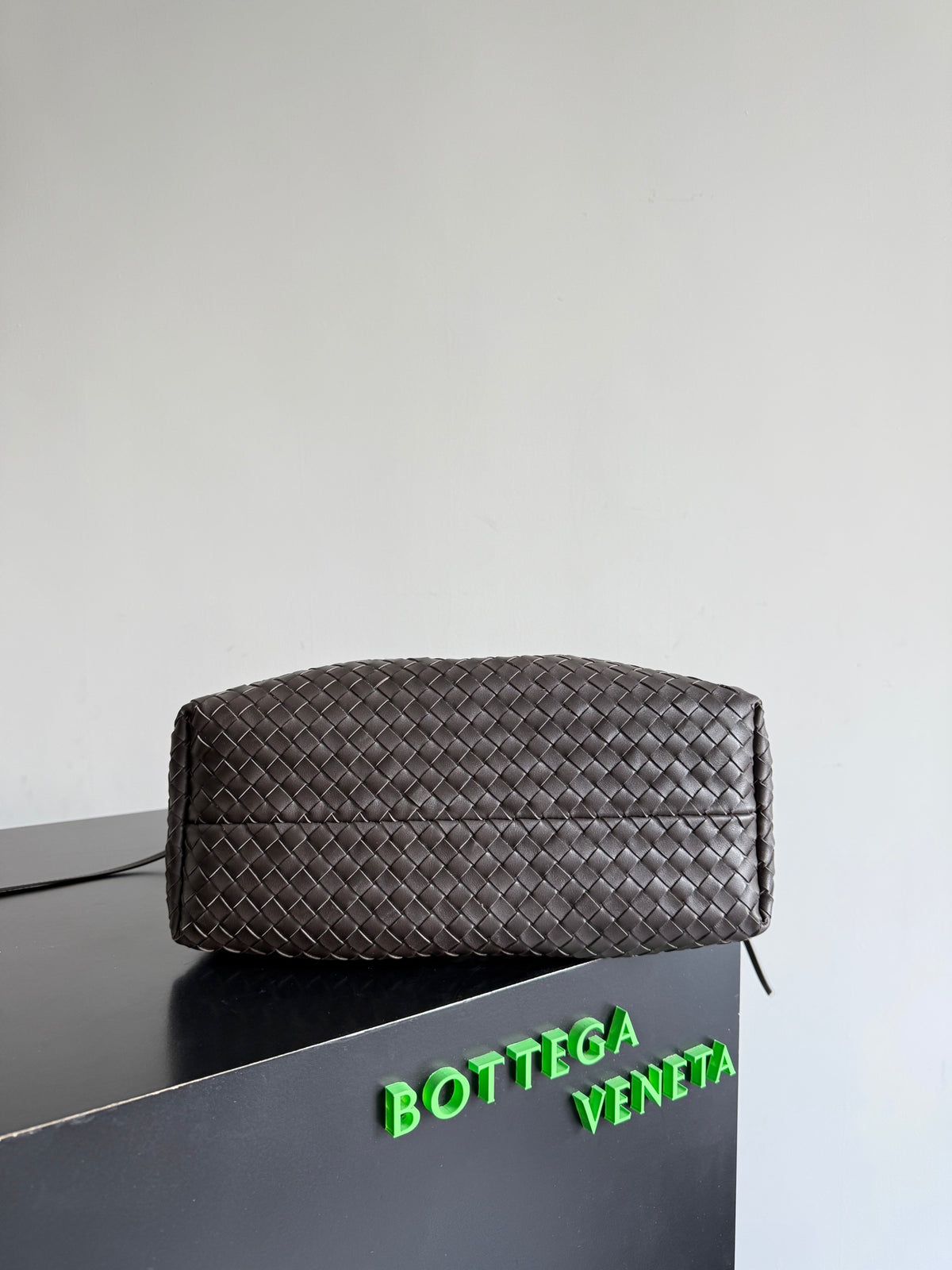 Bottega Veneta 854371 Black Tote Bag Edition 2 - detail image 3
