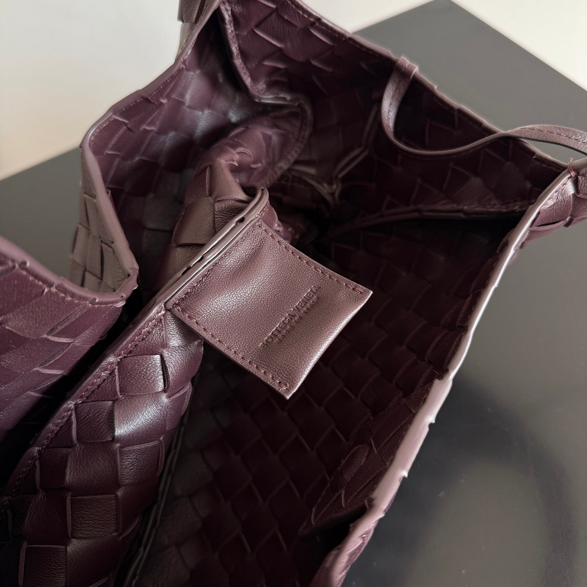Bottega Veneta 854248 Black Designer Handbag - detail image 8