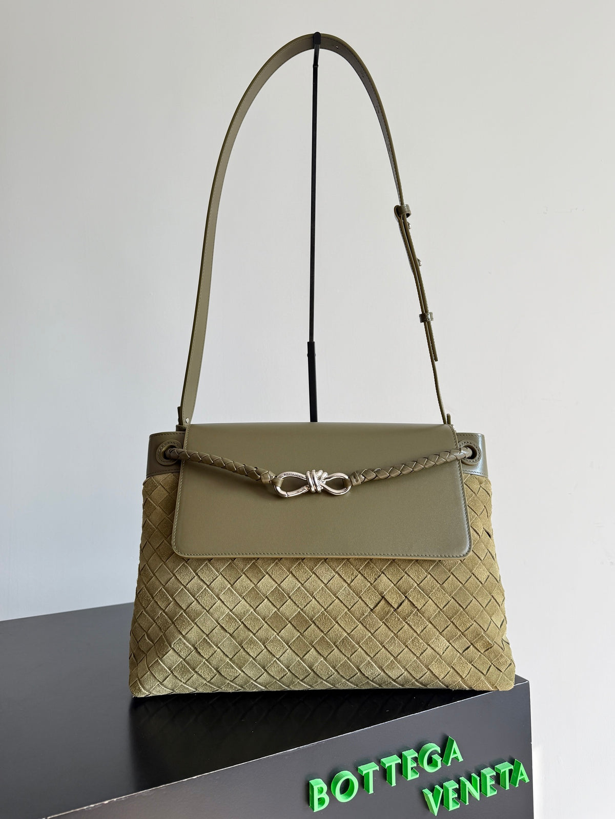 Bottega Veneta 807715 Olive Green Designer Handbag