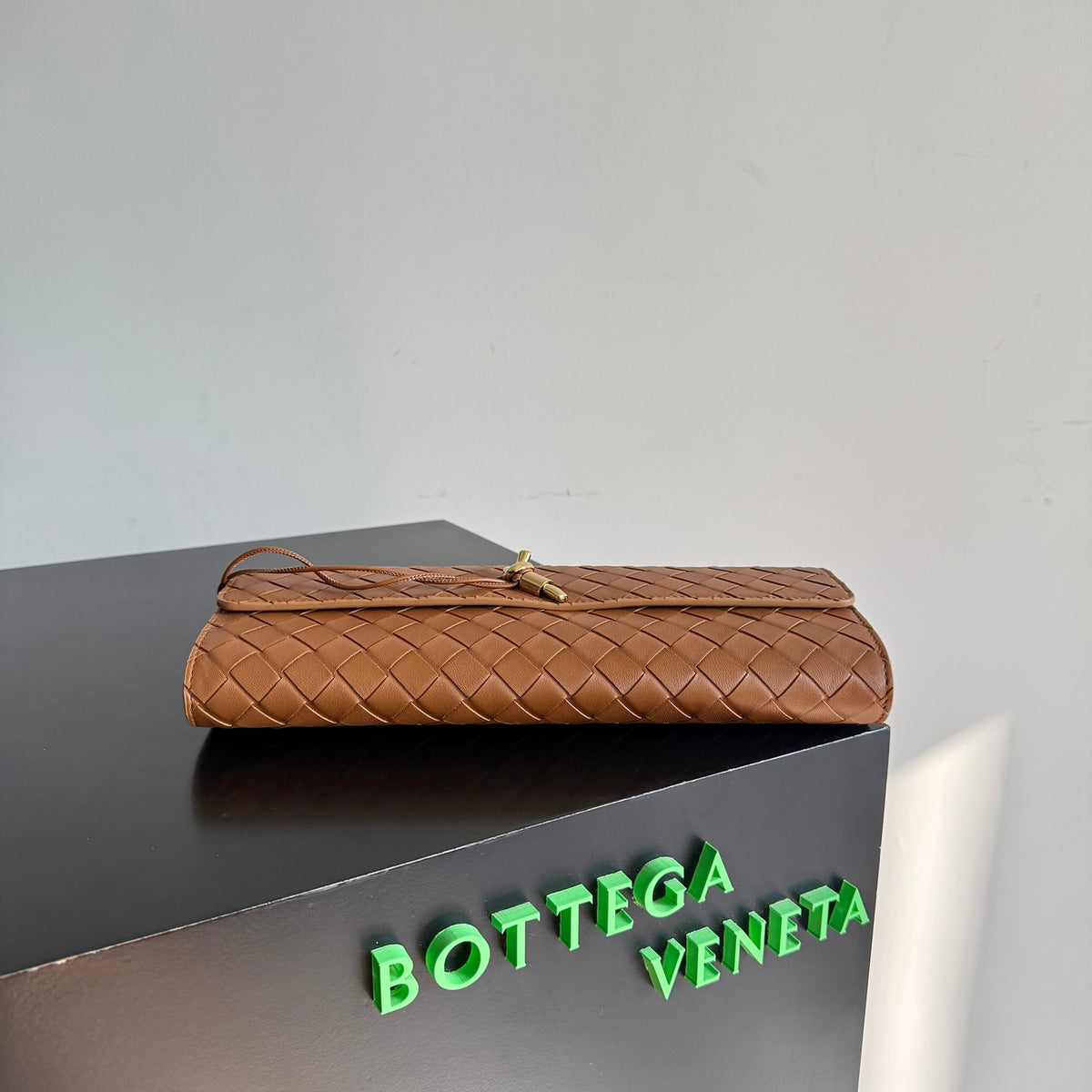 Bottega Veneta 741511 Brown Designer Handbag - detail image 4