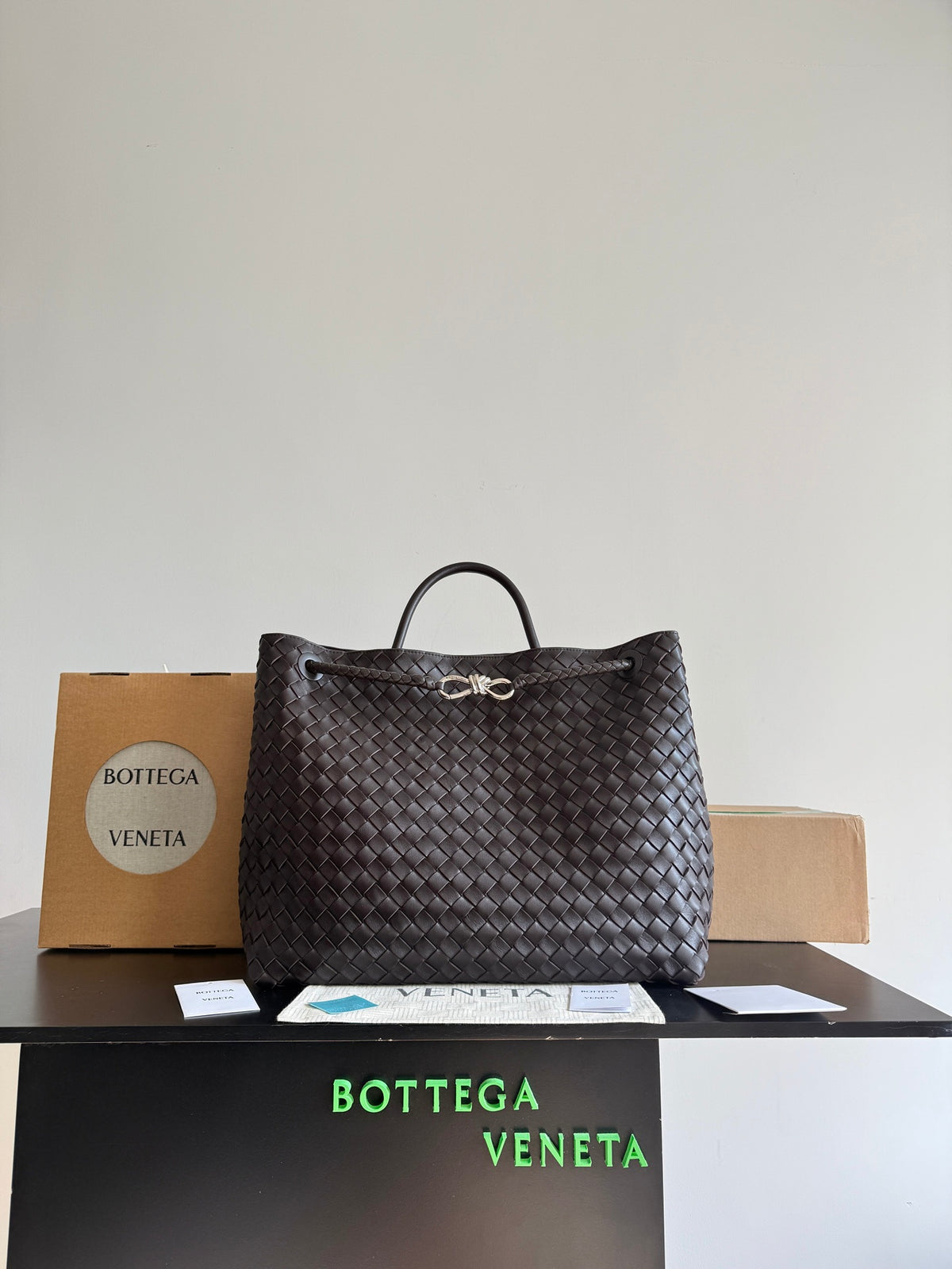 Bottega Veneta Black Designer Handbag Edition 263