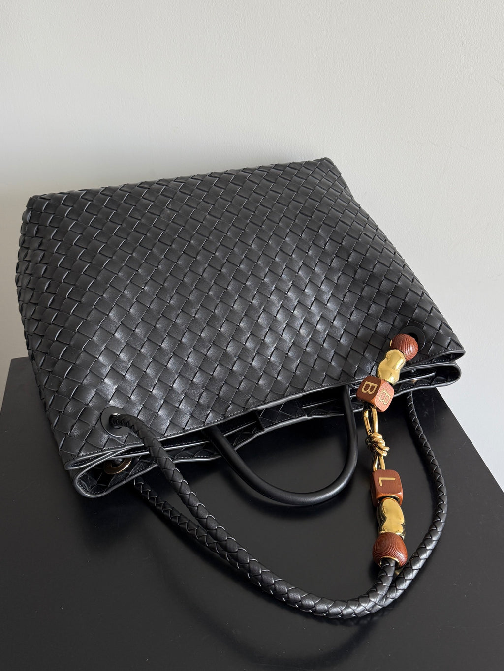 Bottega Veneta 743575 Black Designer Handbag Edition 3 - detail image 2