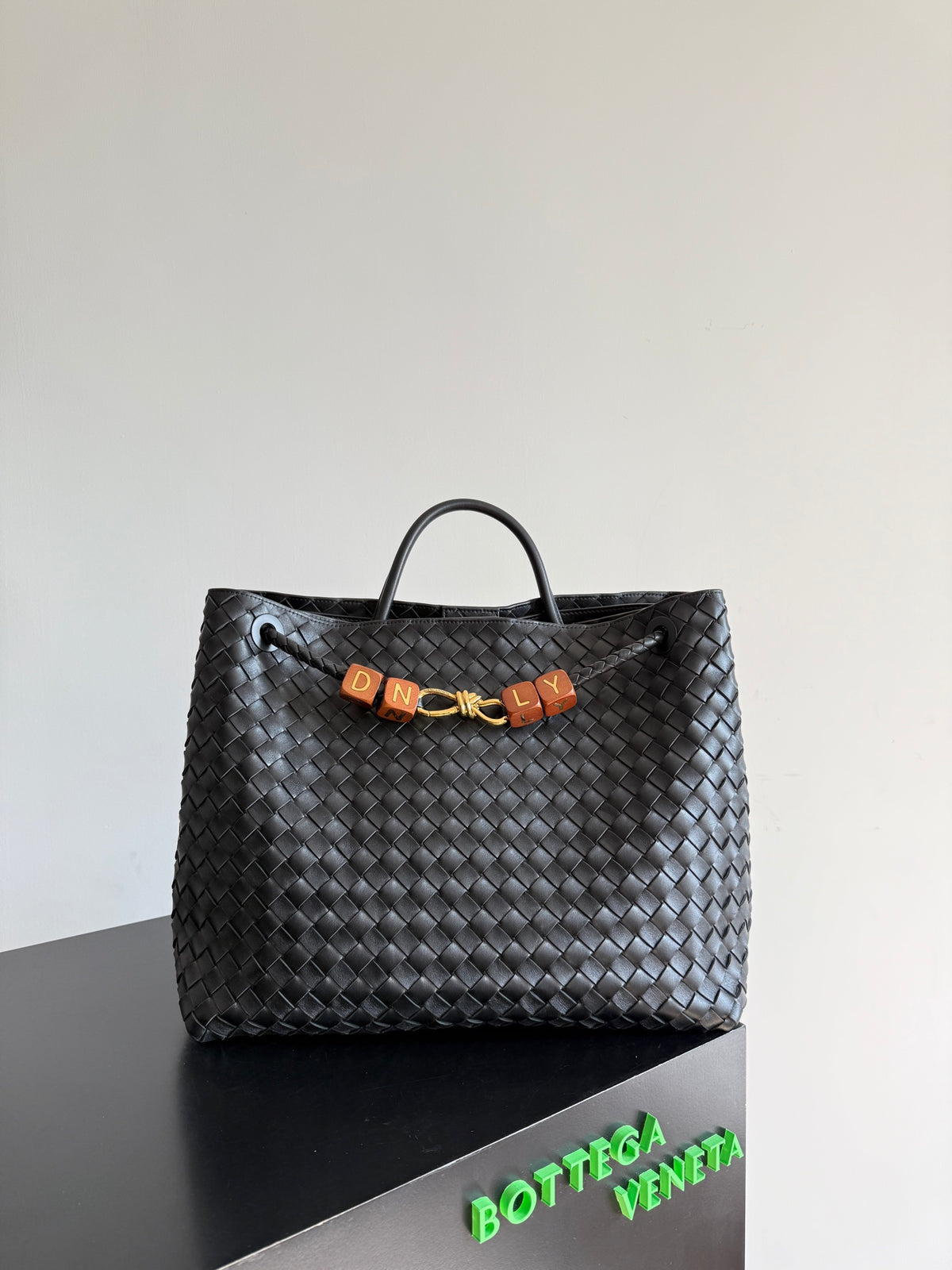 Bottega Veneta 743575 Black Designer Handbag Edition 3 - detail image 3