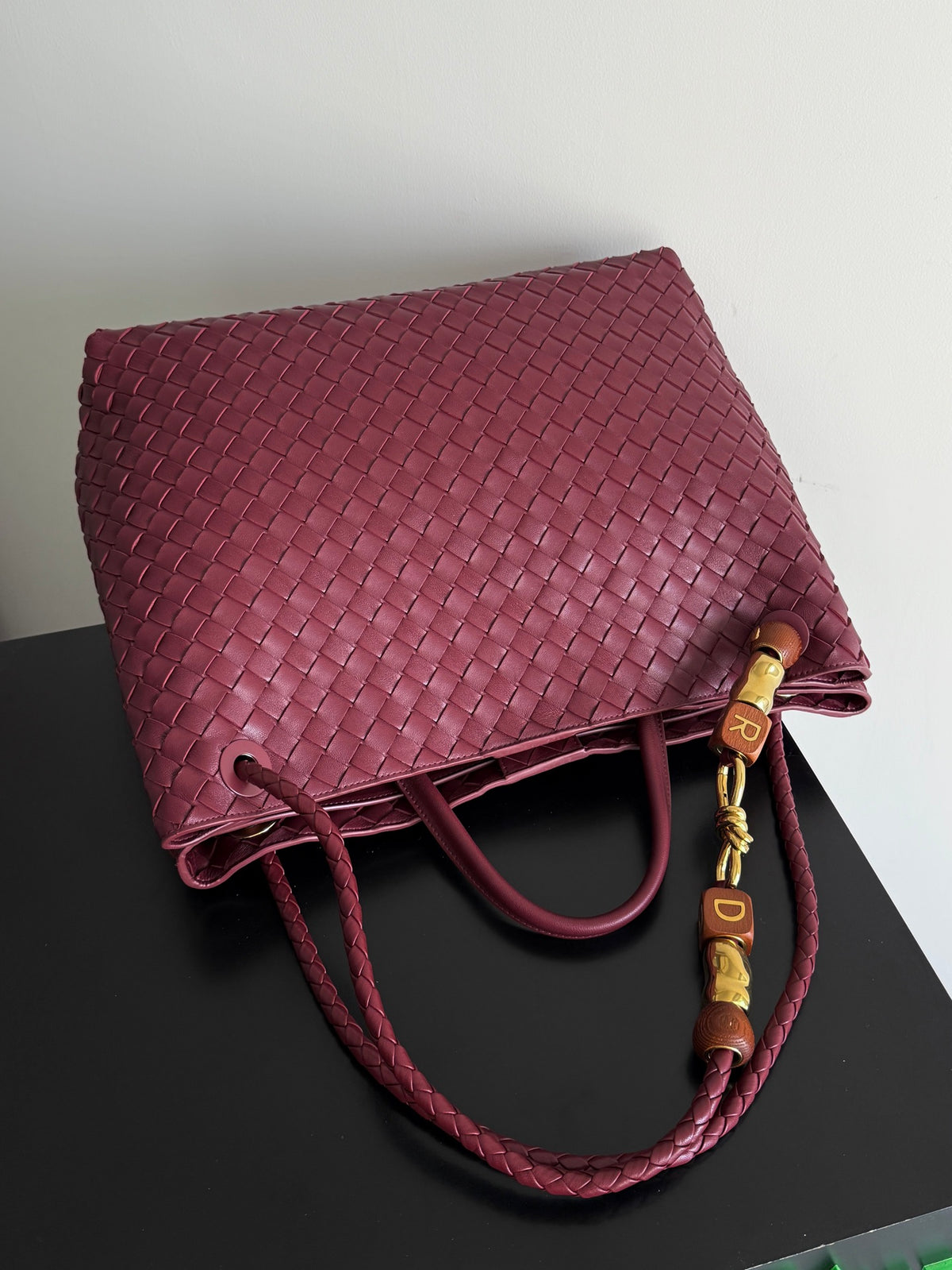 Bottega Veneta 743575 Black & Red Designer Handbag - detail image 2
