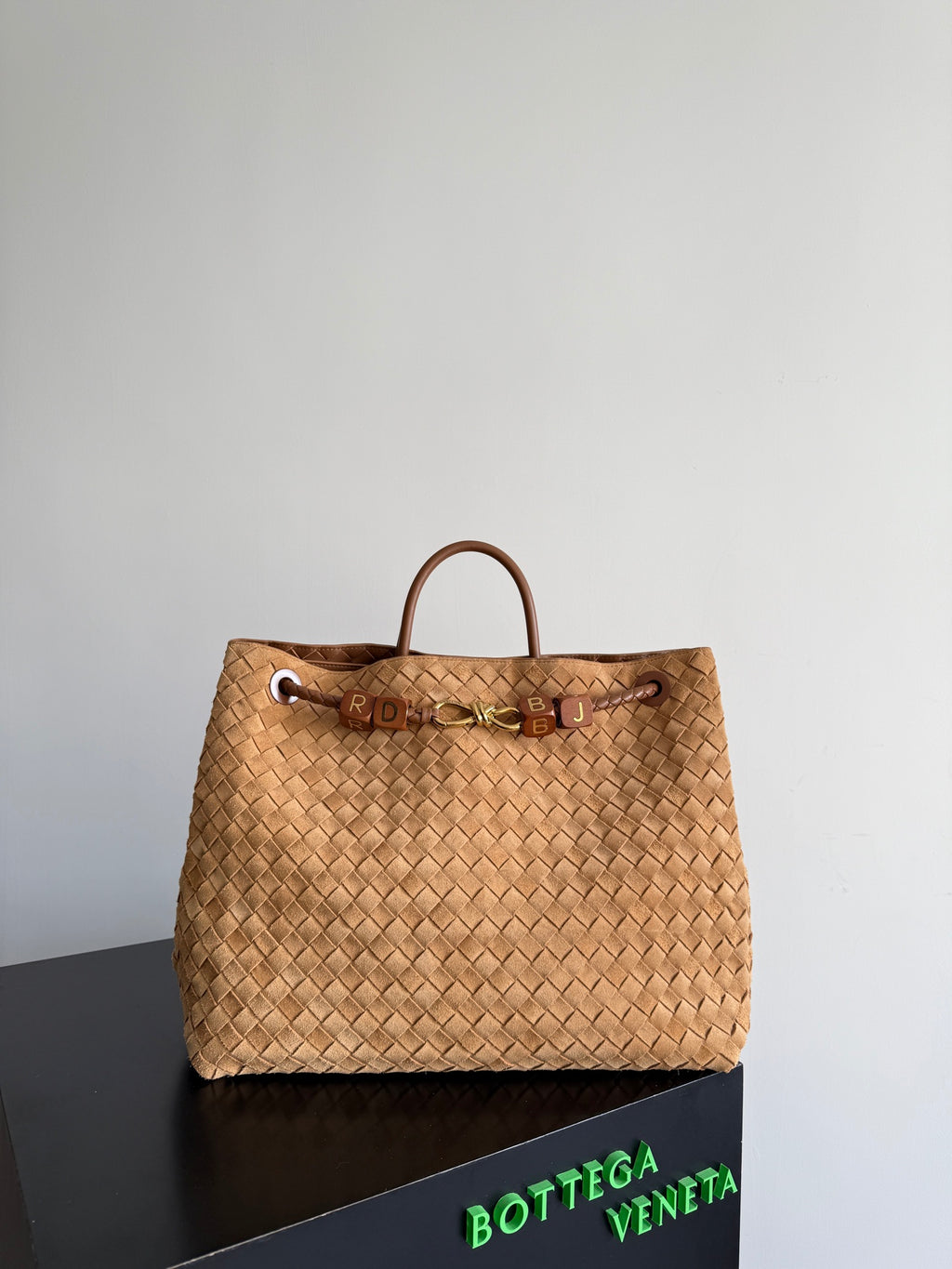 Bottega Veneta 743575 Rose Gold Designer Handbag - detail image 3