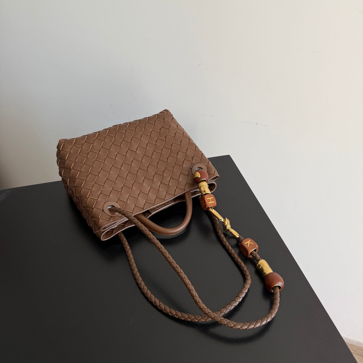 Bottega Veneta 743568 Black & Brown Designer Handbag - detail image 2
