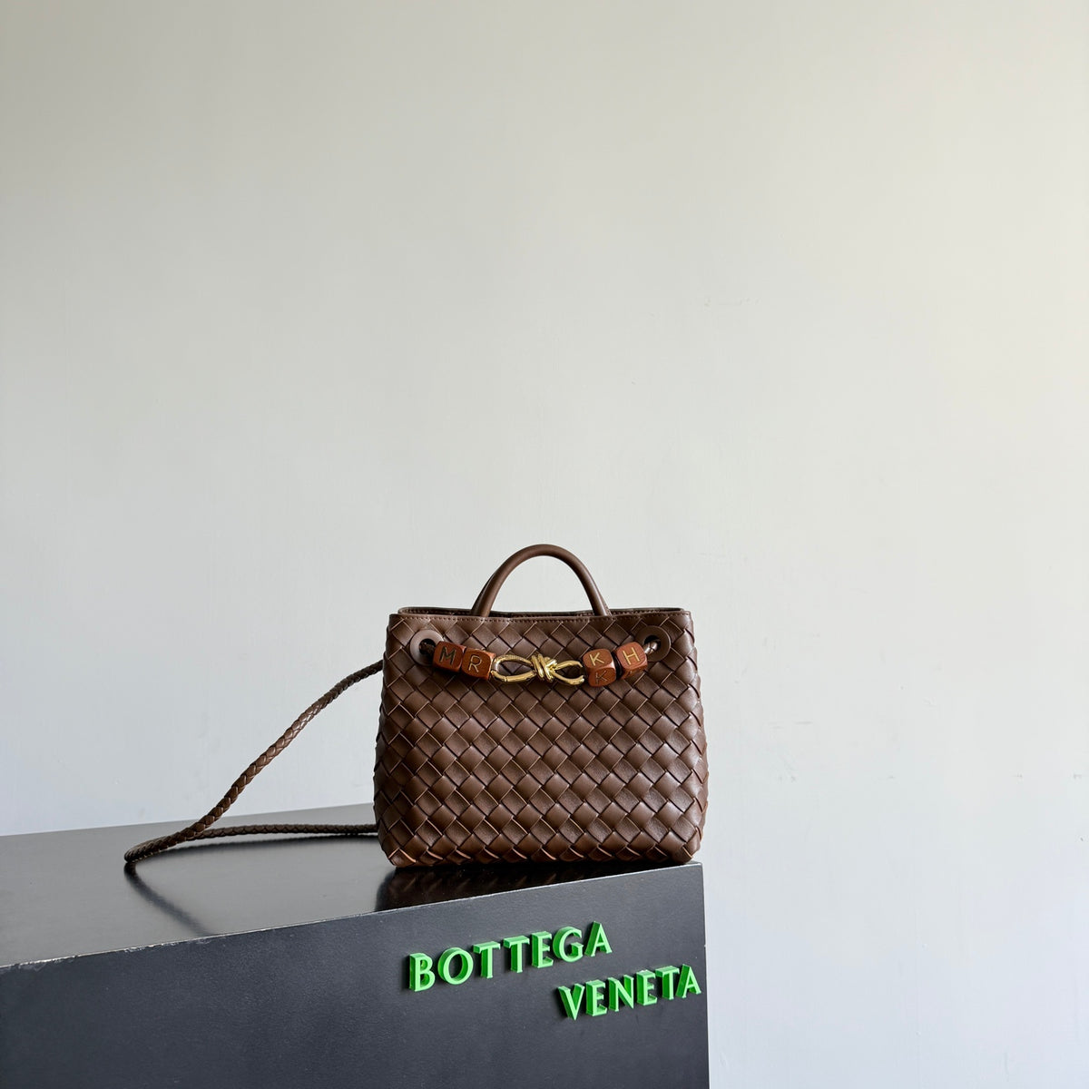 Bottega Veneta 743568 Black & Brown Designer Handbag - detail image 3