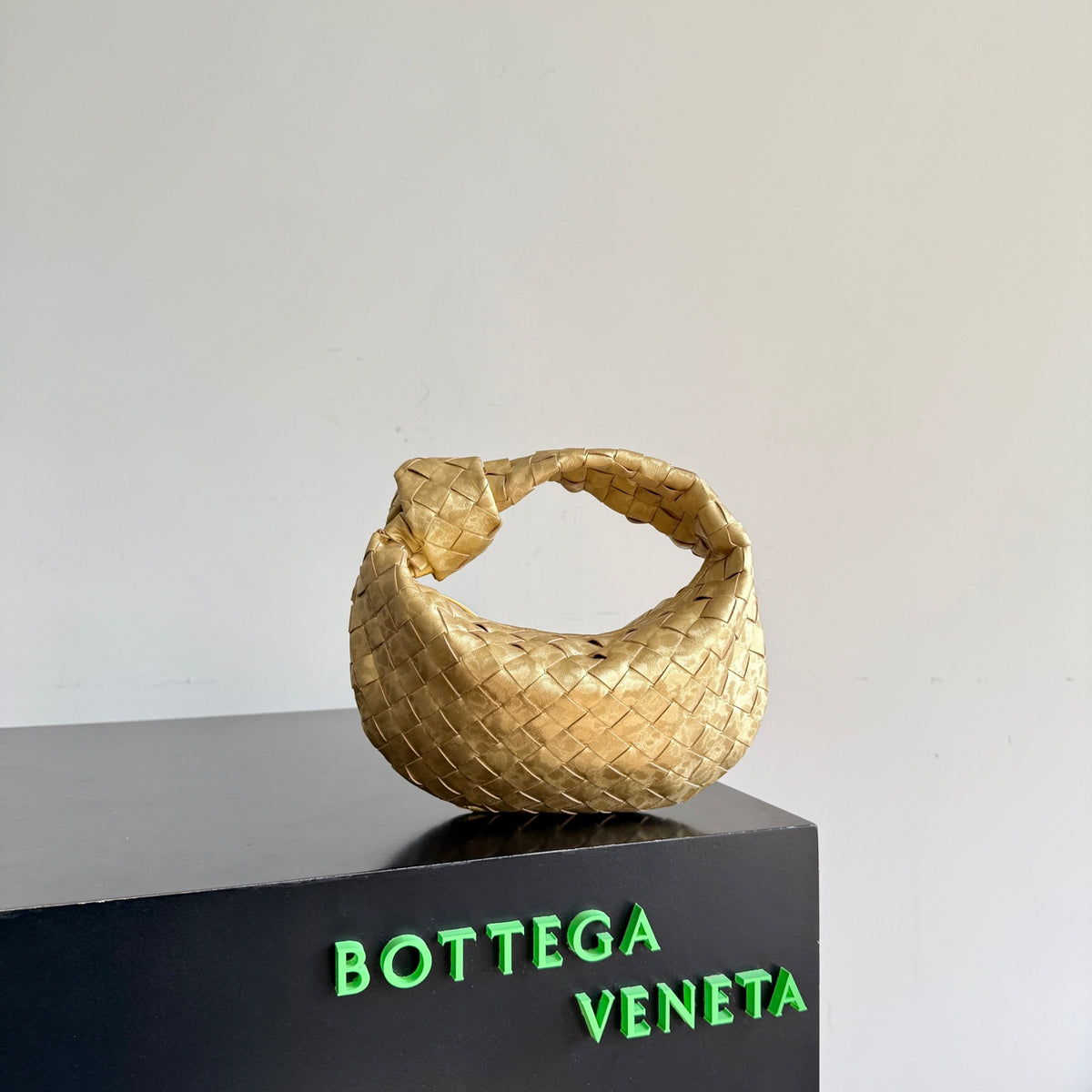 Bottega Veneta 651876 Silver Mini Bag