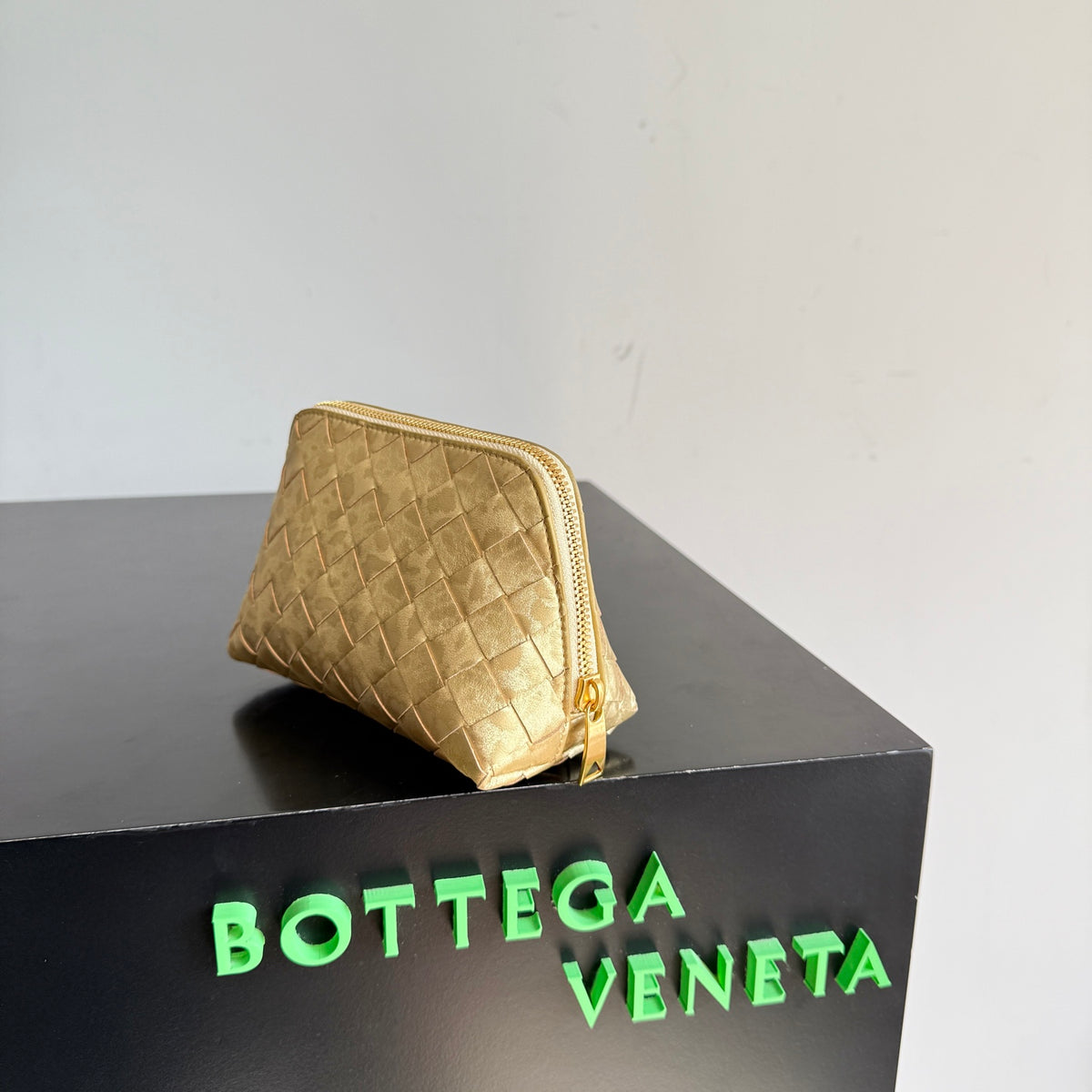 Bottega Veneta 764044 Black Designer Handbag - detail image 3