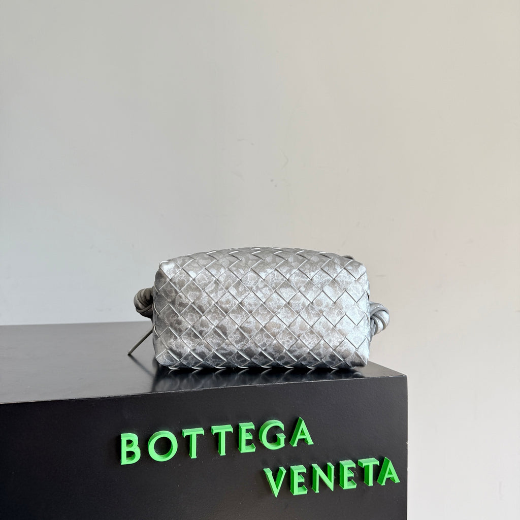 Bottega Veneta 844285 Black Designer Handbag - detail image 3
